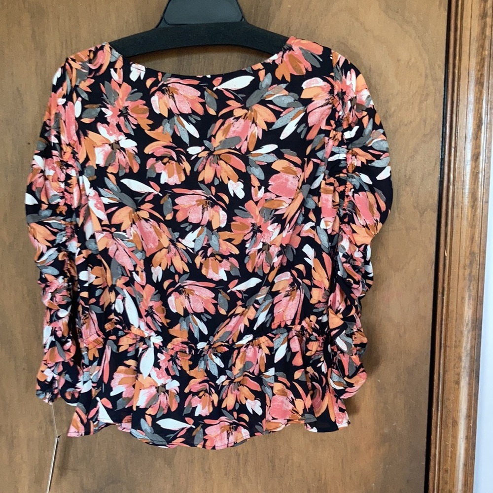 Zac & Rachel rouched sleeve floral top size PL - Picture 14 of 17